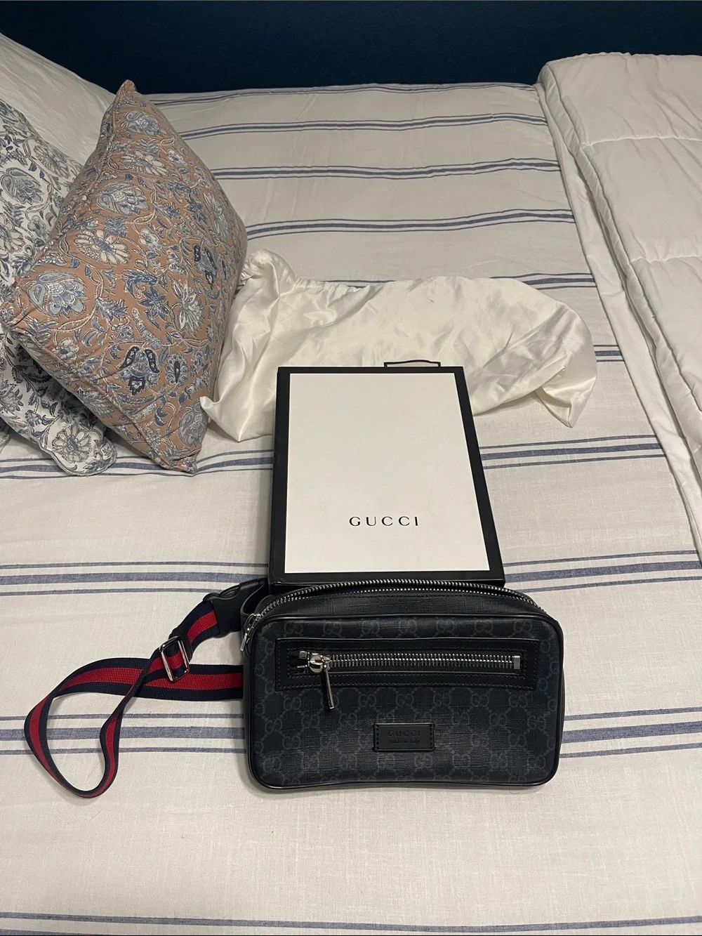 Gucci Black GG Supreme Toiletry Pouch with Red and Blue Web Strap